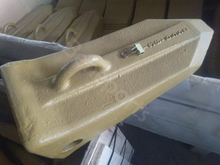 Зуб ковша Caterpillar J550 1386552