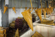 Запчасти для строительных инструментов из ковша зубчатого ковша экскаваторов из углеродистой стали 2713-1221RC